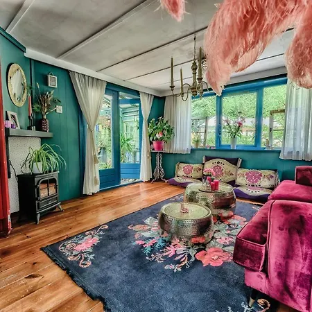 Fairytale House - Enchanted Getaway In Bospark *