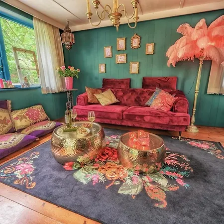 בקתה Fairytale House - Enchanted Getaway In Bospark Hattemerbroek